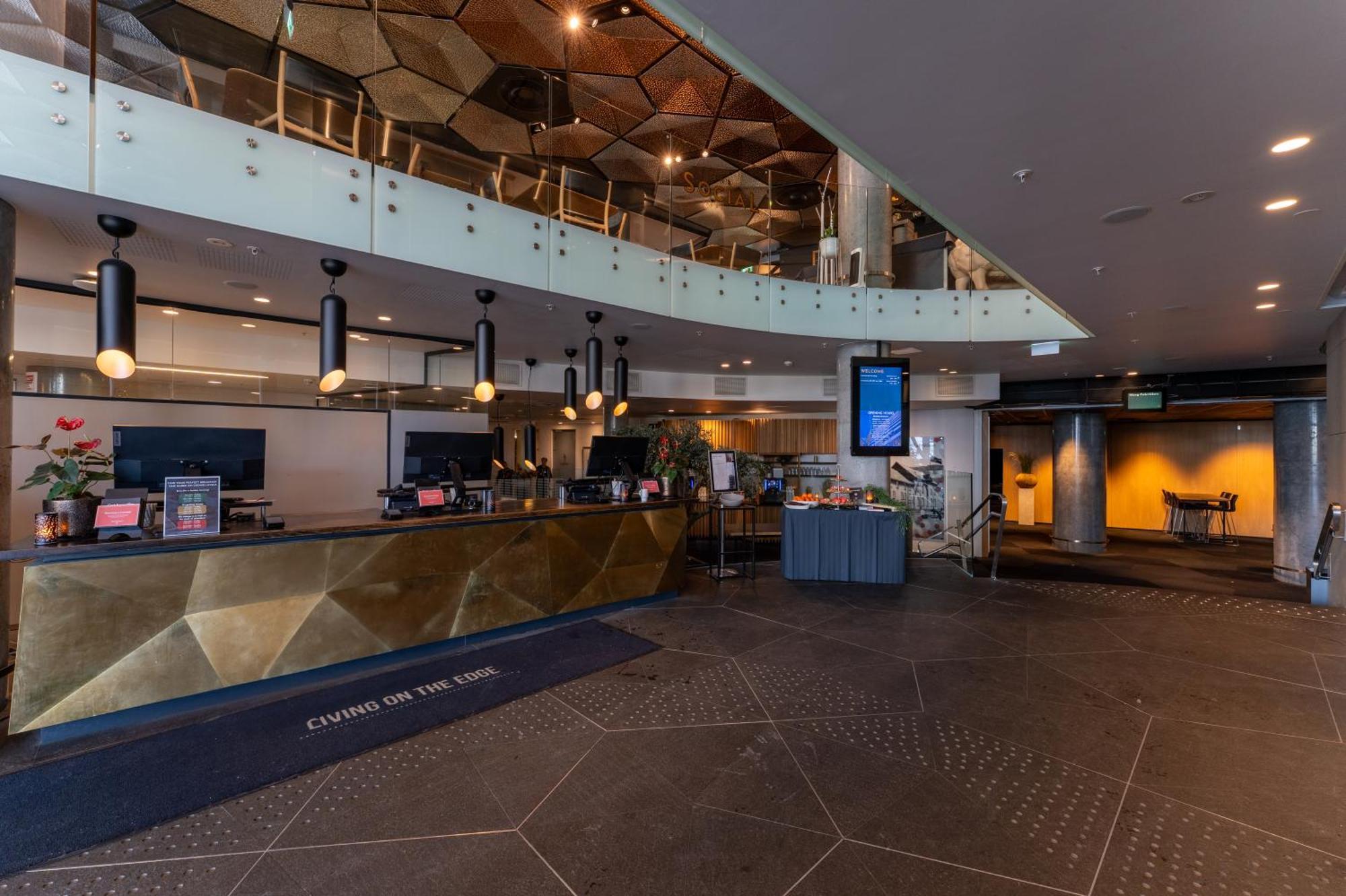Clarion The Edge 4*