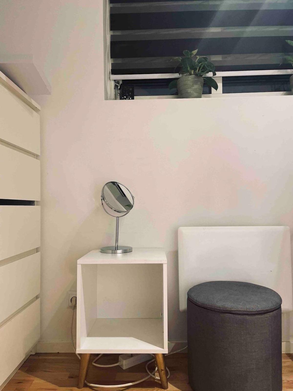 Cozy With 2 Bedrooms Apartment