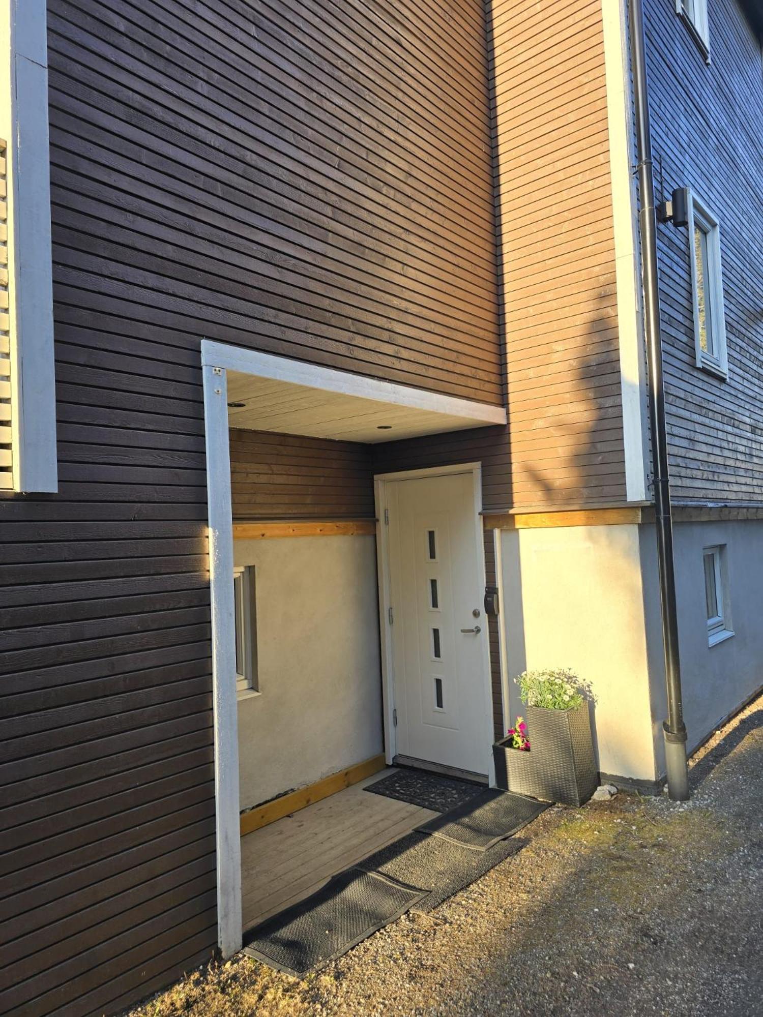 Apartment Brunost Modern Close To Center With Free Parking Tromso