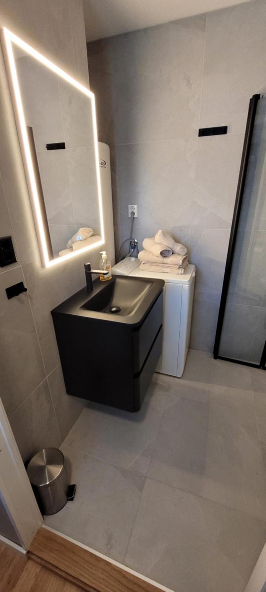 Newly Renovated With Separate Entrance * Tromsø