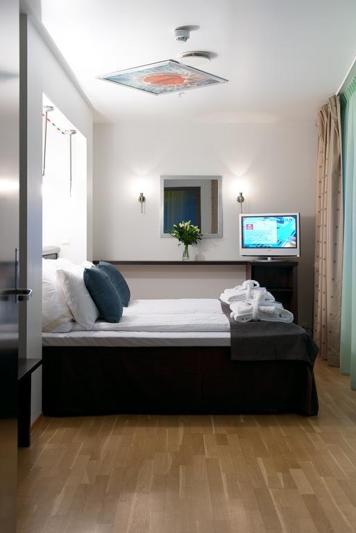 Aurora 4*
