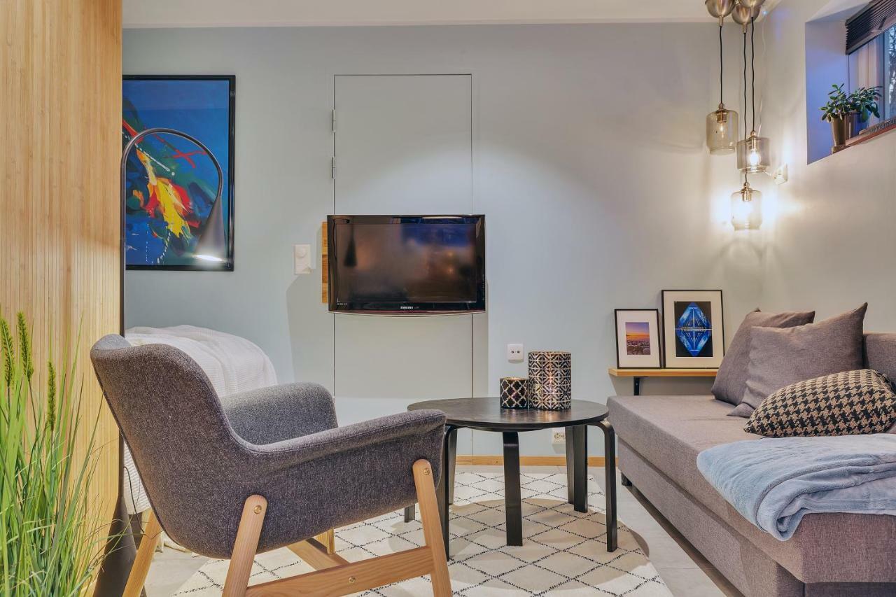 Aurora Studio Apartment *