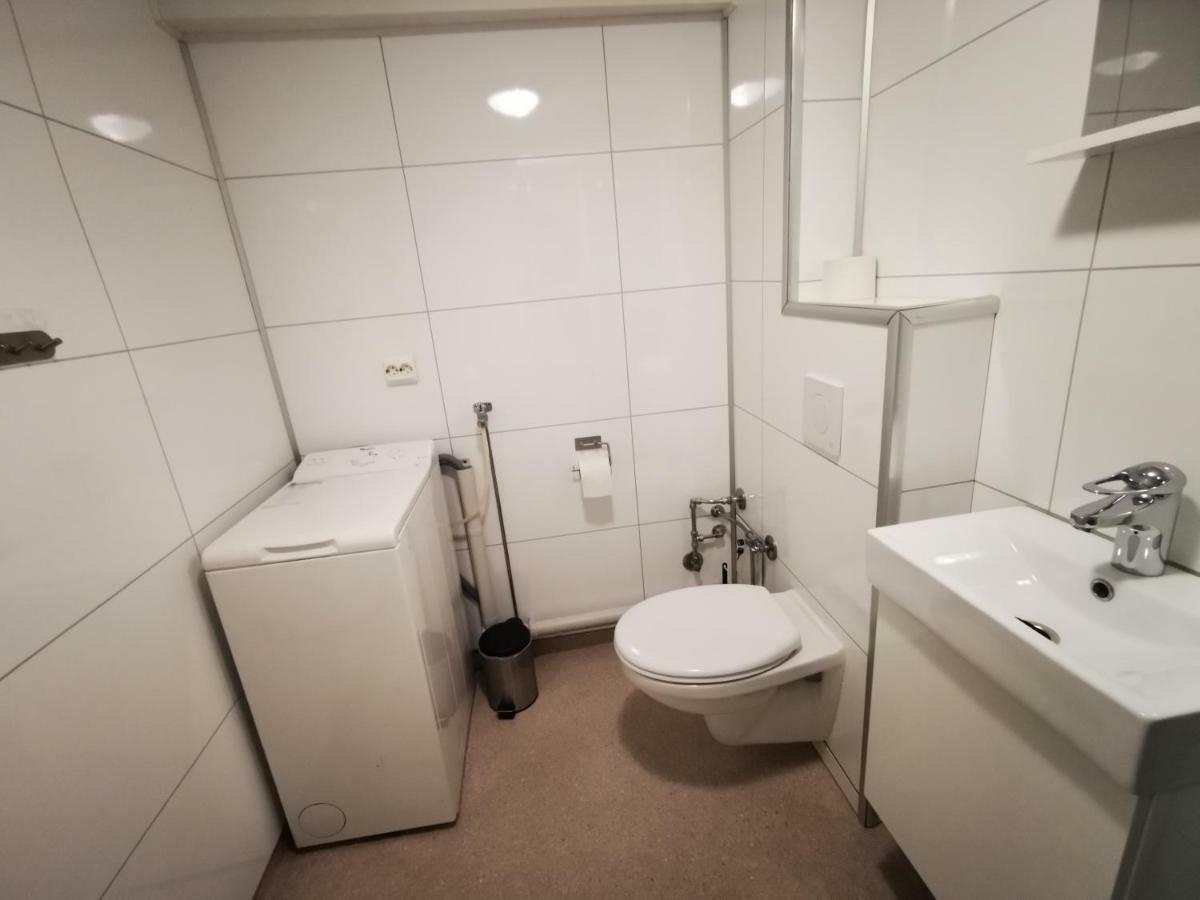 Skarvegen Studioapartment - Part Of A Private Family Tromso
