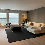 Modern And Sentral Home - Close To Centrum And Nature