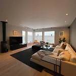 Modern And Sentral Home - Close To Centrum And Nature