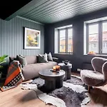 Modern Flat In City Centre