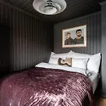 Modern Flat In City Centre