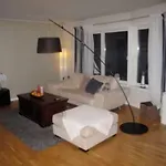 2 Bedroom Luxury Apartment Seafront, Free Pick Up!