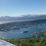 Fantastic Apartment With Fjellheisen As Your Nearest Neighbor