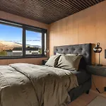 Arctic Seasons Villa Panorama ! Experience Luxury & Incredible Views At The Top Of Tromso