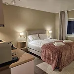 Supercentral City Apartment Eik