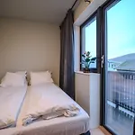 Modern And Central Apartment In Quiet Street