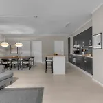 The Hideout - Central Apartment With 3 Bedrooms And 2 Bathrooms