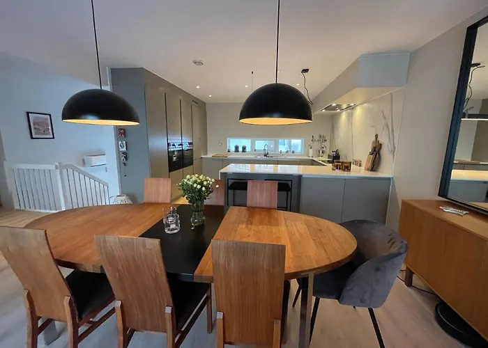 Modern And Sentral Home - Close To Centrum And Nature