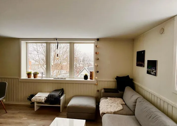 Close To Citycenter, 5 Beds.