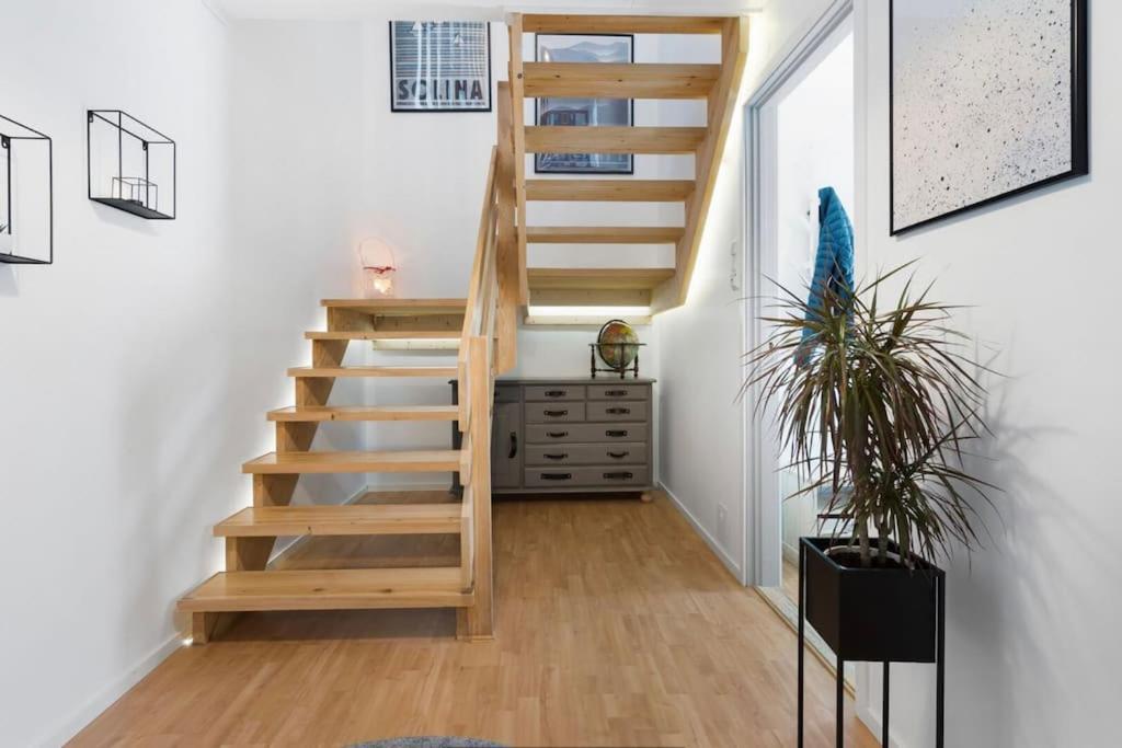 Fully Equipped With Parking For Families, Groups Or Business - 6 People Holiday home Tromso