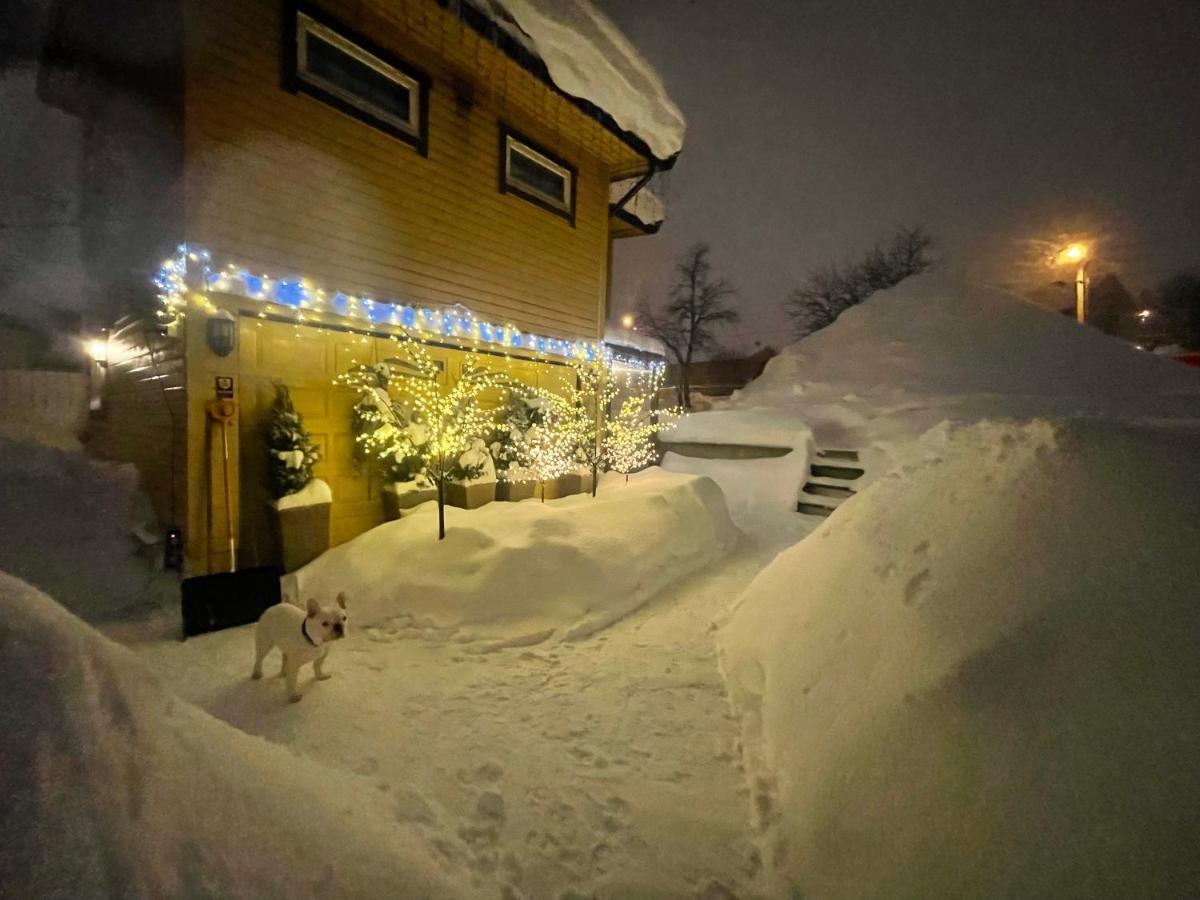 In Center By Dada Tromso