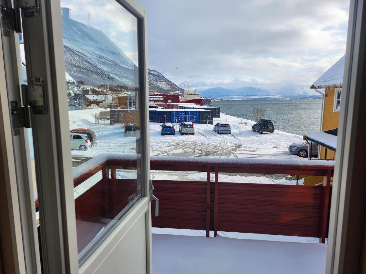 By The Lakeside Apartment Tromso