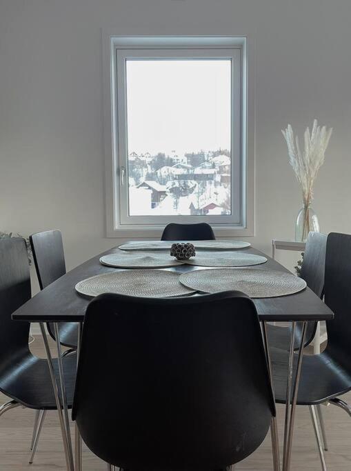 New Magnificent View Near The Centre Apartment Tromsø