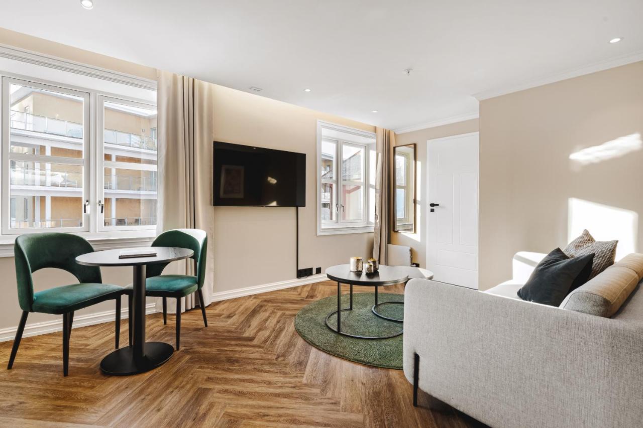 Enter St Elisabeth & Hotel 4*