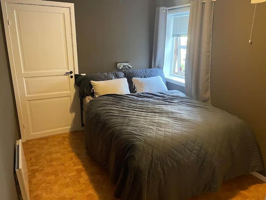 I Rolig Gate Med Utsikt Og Gratis Parkering Apartment Tromso