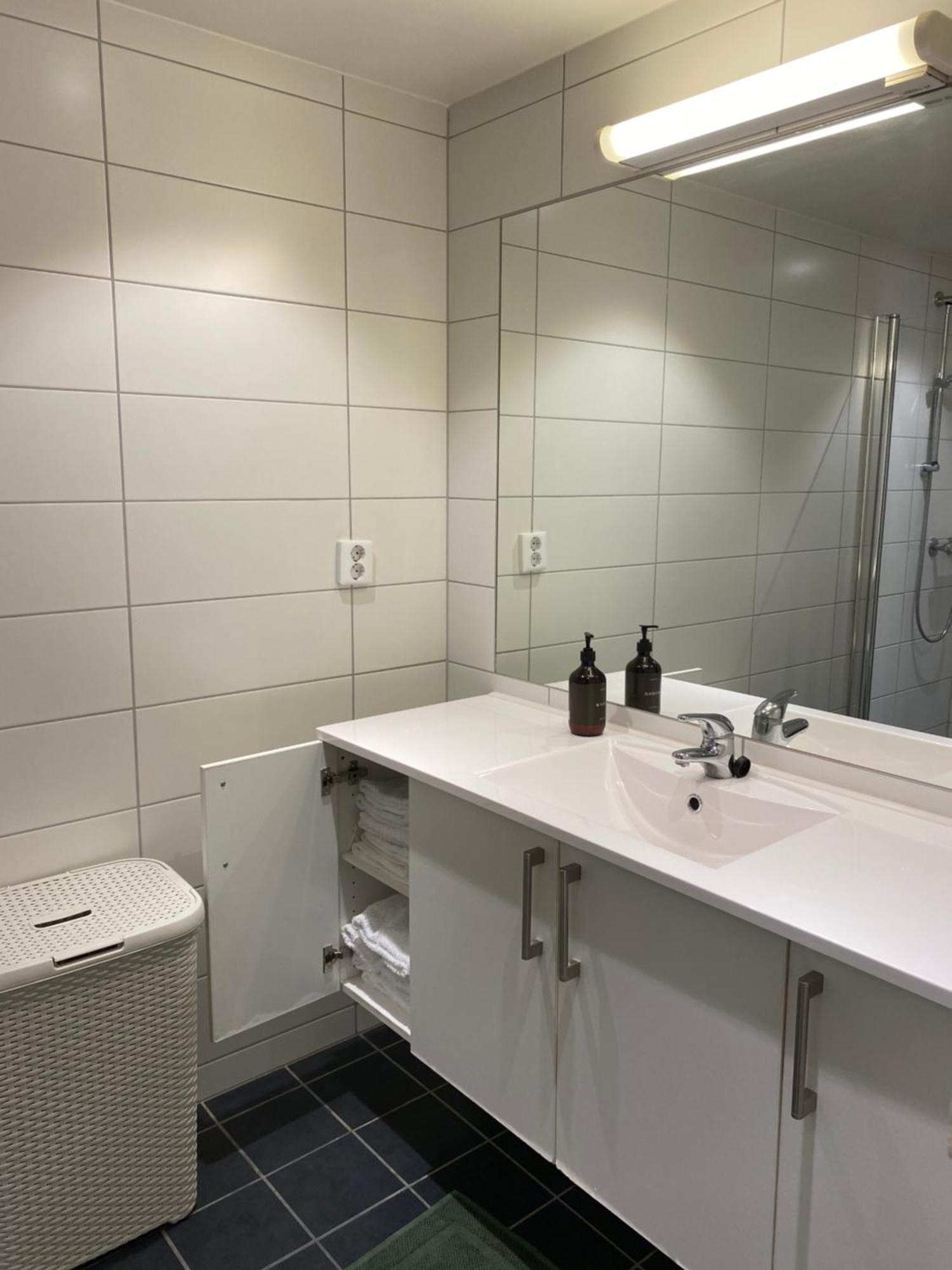 Royal On The Edge By The Sea Apartment Tromso