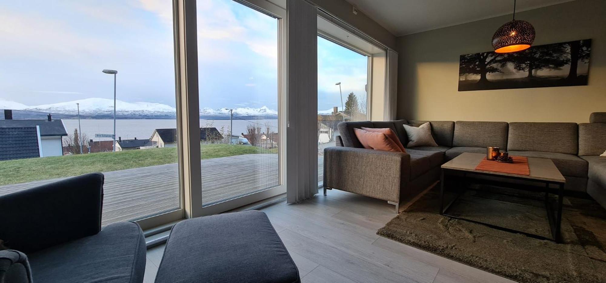 Casa Borealis A Specious New With A Spectacular View Apartment *