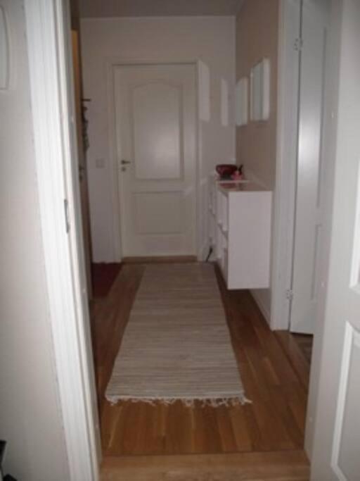 2 Bedroom Luxury Seafront, Free Pick Up!