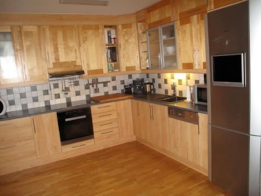 2 Bedroom Luxury Seafront, Free Pick Up! Tromso