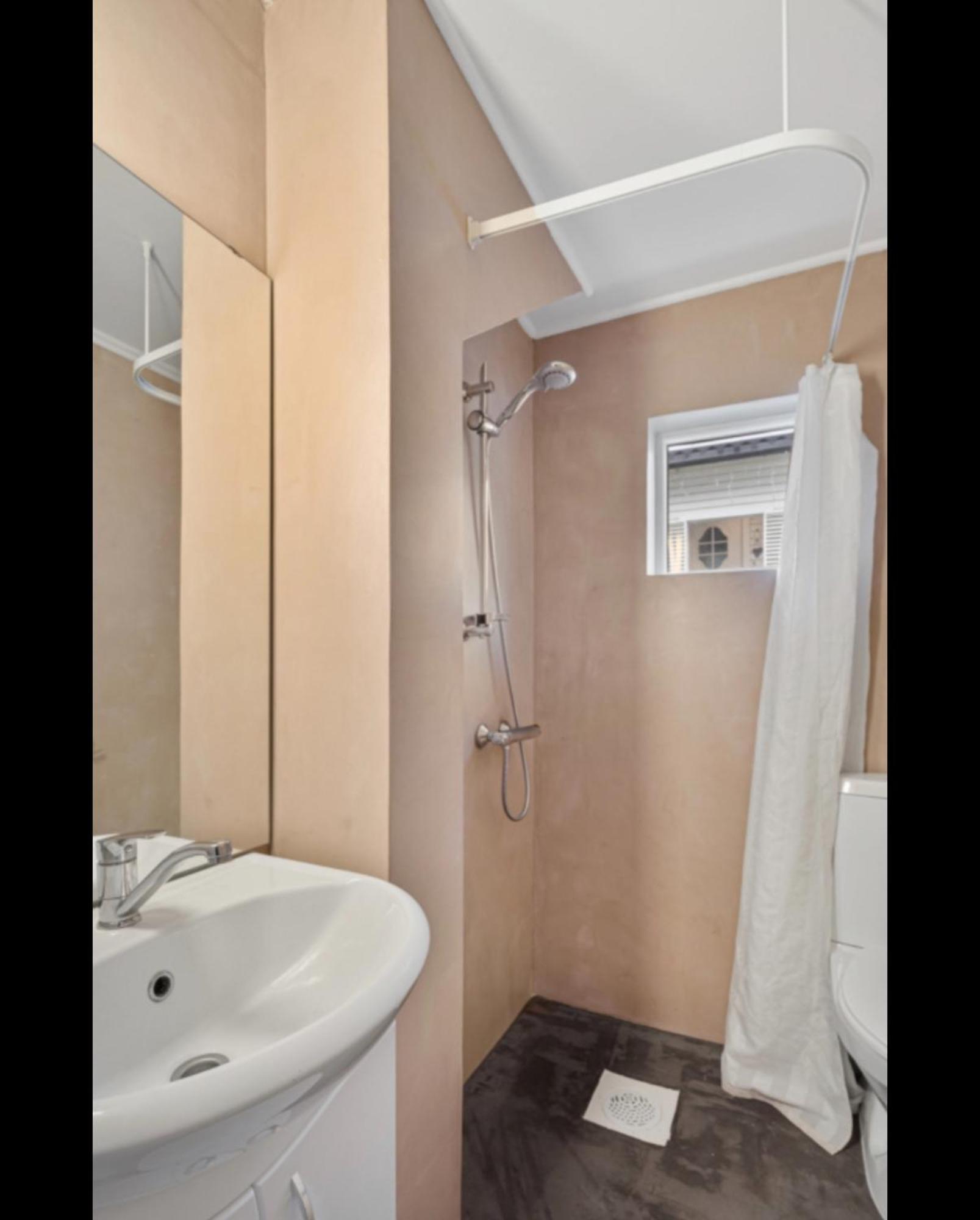 Apartment Centrally Located With 2 Bedrooms And Free Parking Tromso