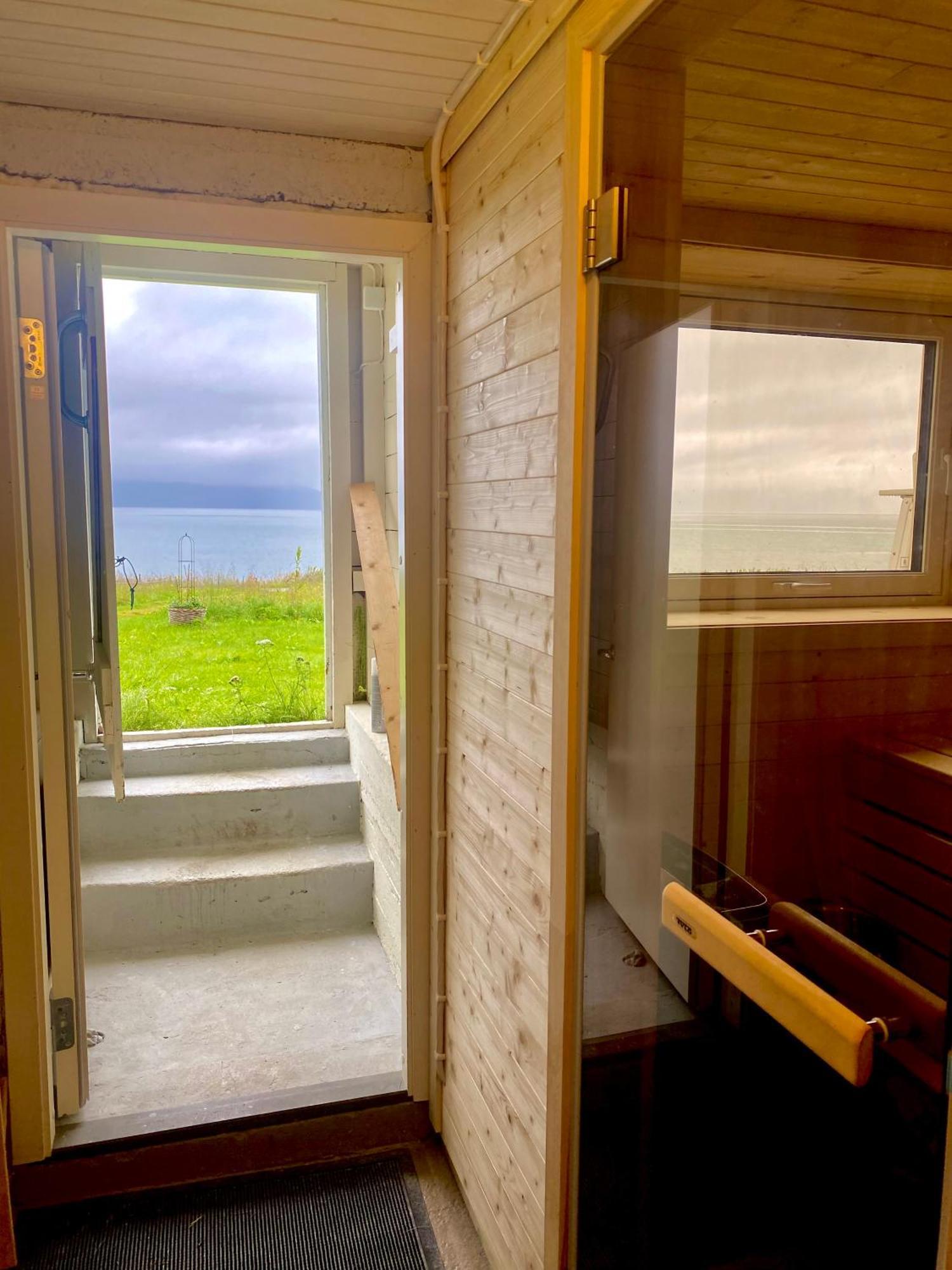 Unique And Charming With Fantastic Sea Views Ferienhaus Tromsø