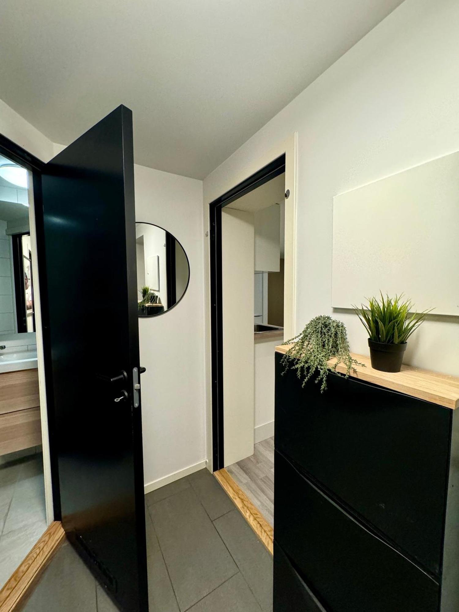 Aurora Polaris - 750m From Citycenter - Free Parking Apartment