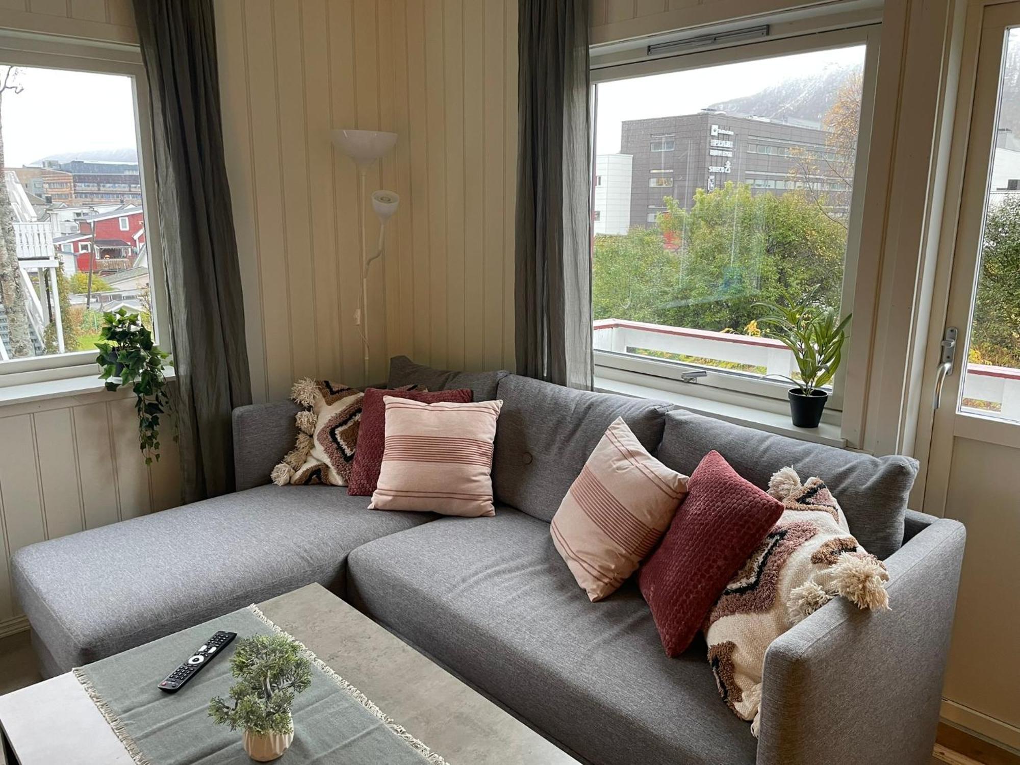 Centrally Located With 2 Bedrooms And Free Parking