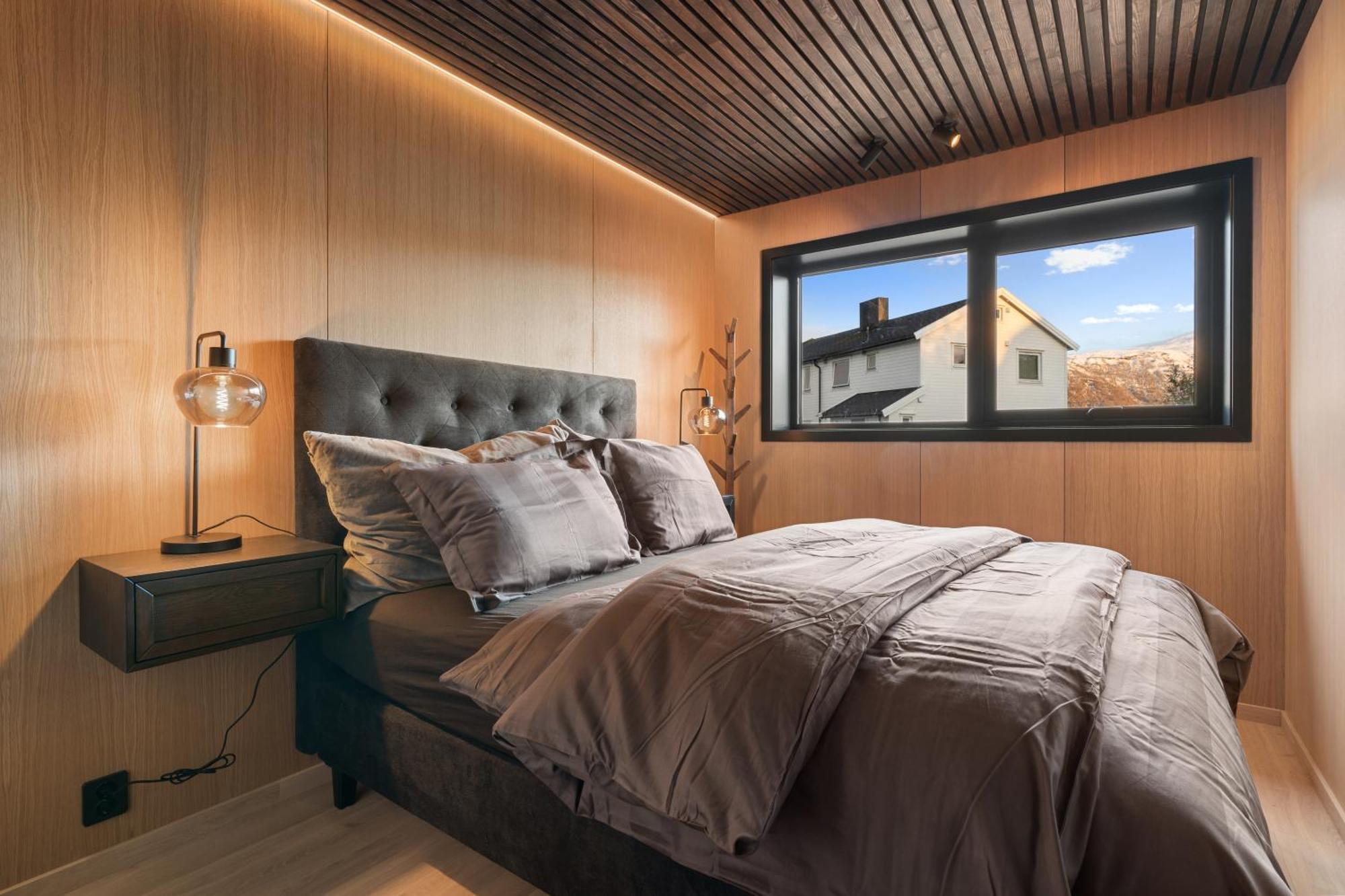 Arctic Seasons Panorama ! Experience Luxury & Incredible Views At The Of