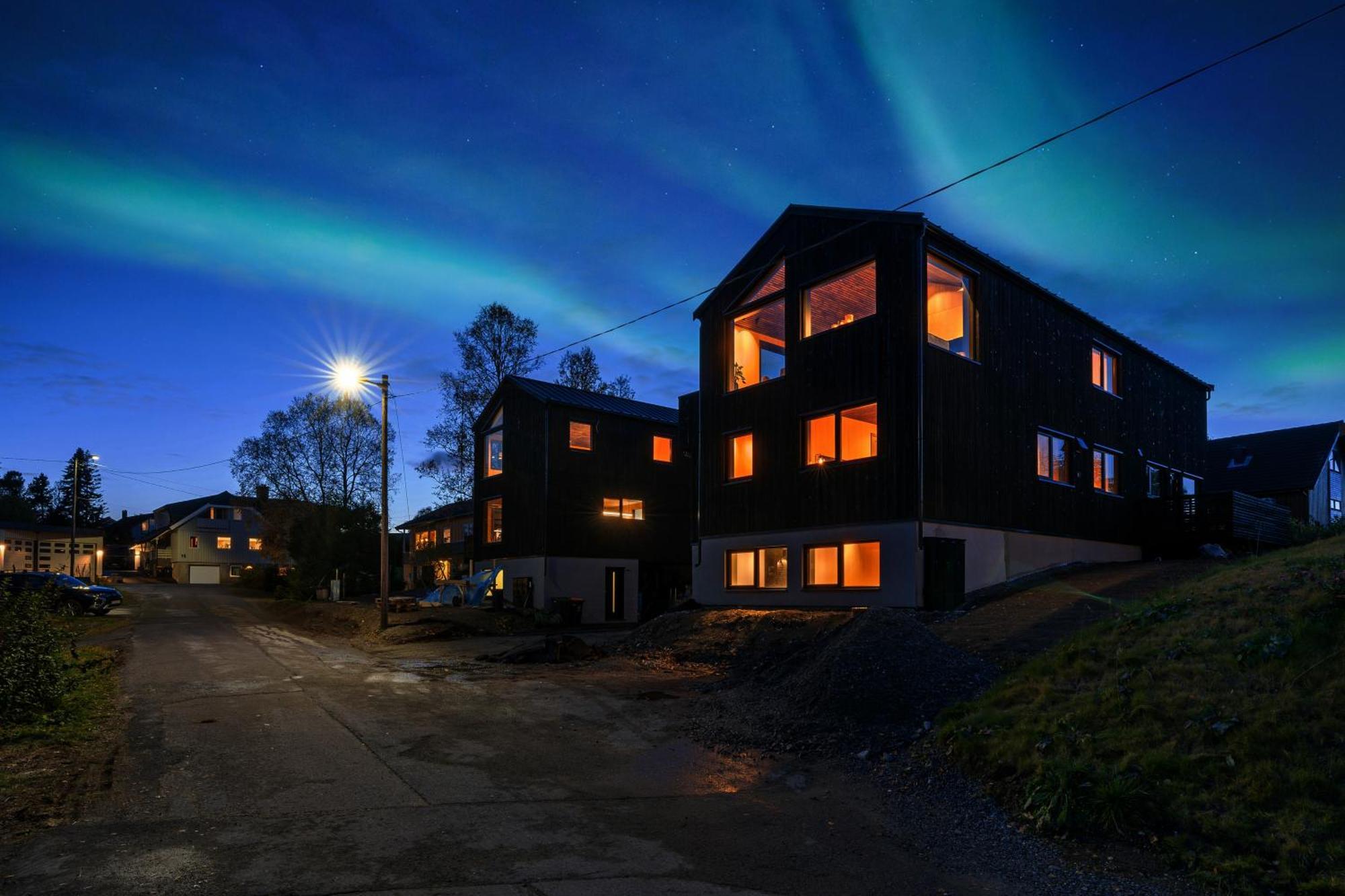 Arctic Seasons Panorama ! Experience Luxury & Incredible Views At The Of *