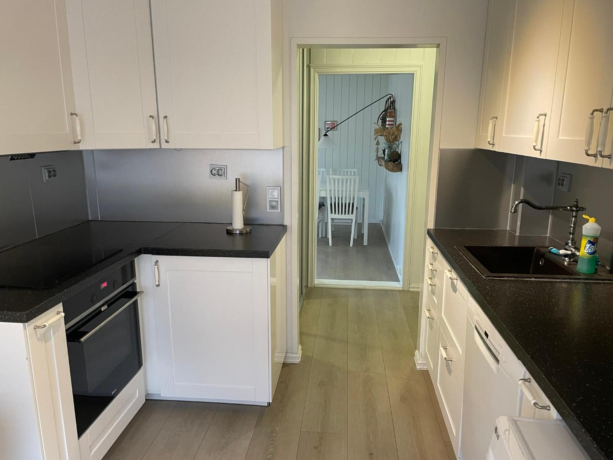 Centrally Located With 2 Bedrooms And Free Parking