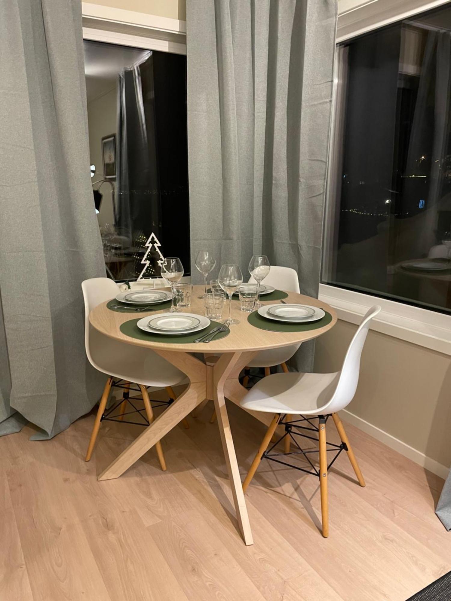 With A View - North Apartment *