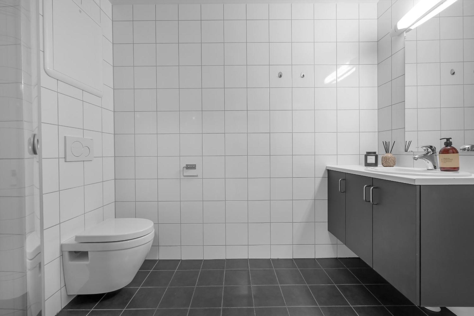 The Hideout - With 3 Bedrooms And 2 Bathrooms * Tromsø