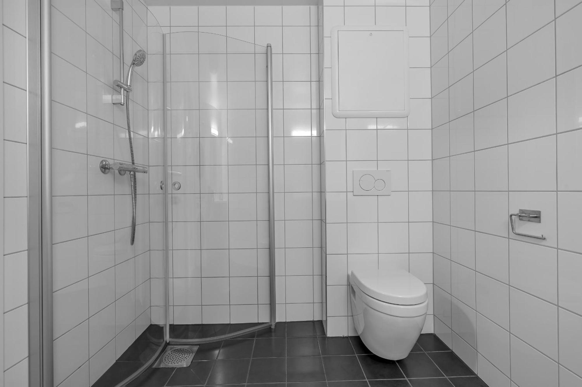 The Hideout - With 3 Bedrooms And 2 Bathrooms Apartment