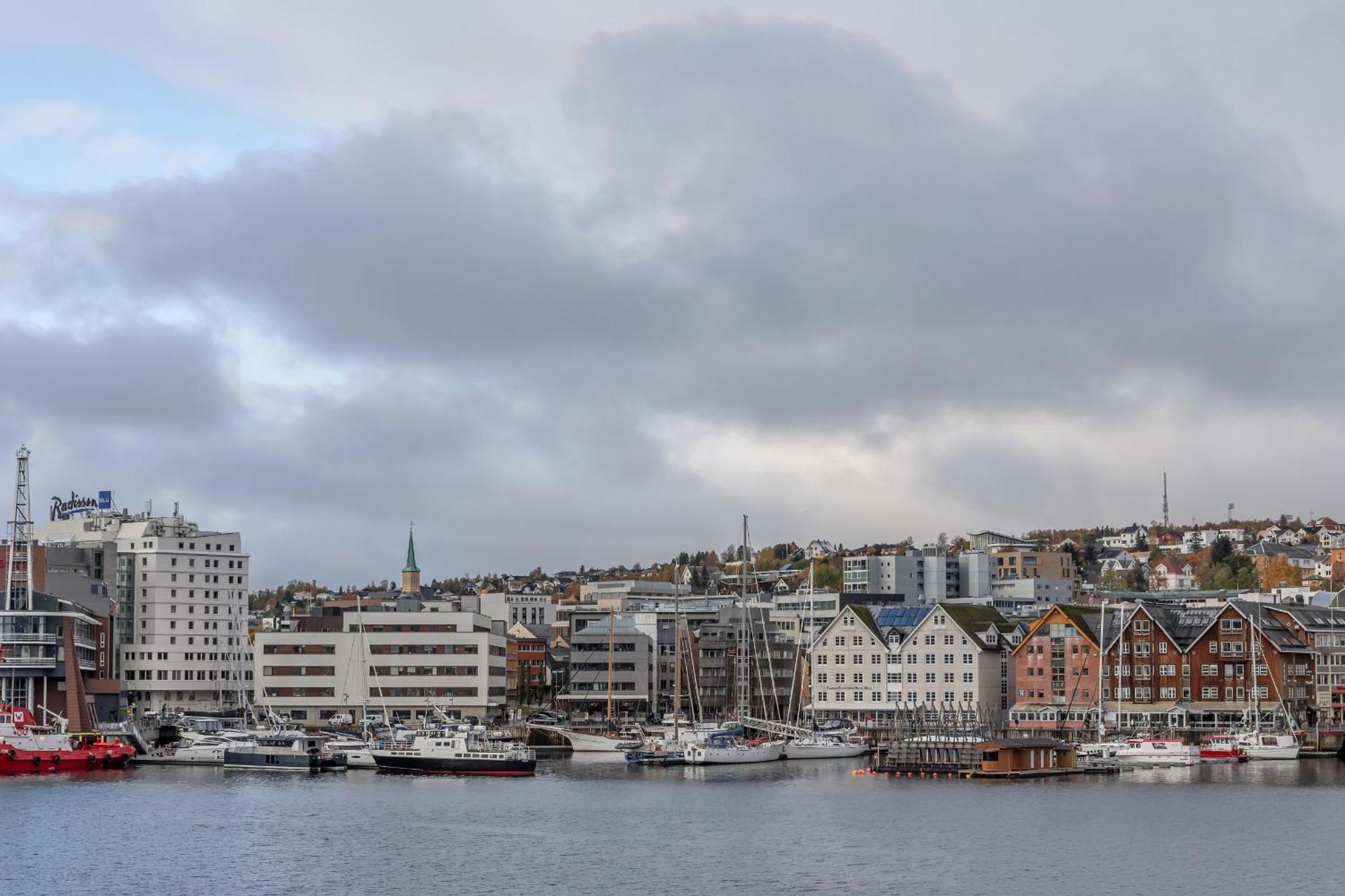 Uhre - Spectacular Views And Location Tromso