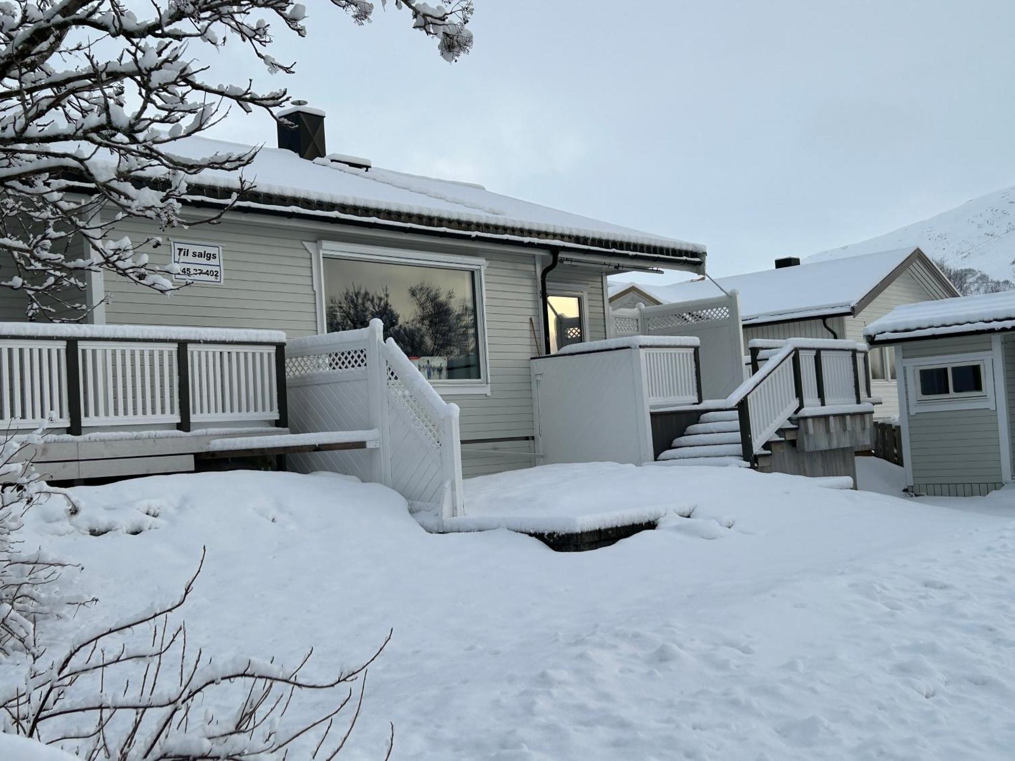 Holiday home Gabbrovegen 52