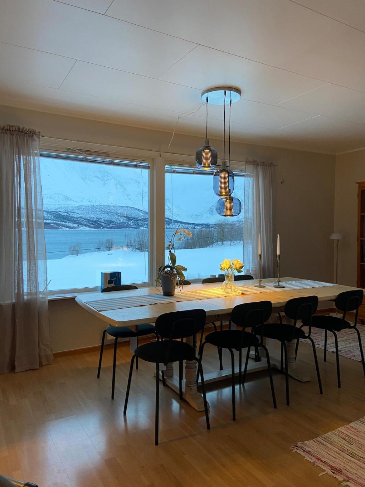 Holiday home Aurora House Under The Mountain